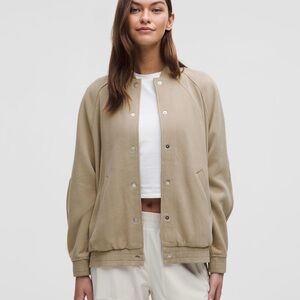 Lululemon Scuba Oversized Collegiate Jacket Women's Tan Bomber XS oversized